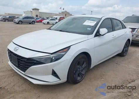 2021 Hyundai Elantra Sel z USA, uszkodzony, nr VIN 5NPLM4AG6MH002610